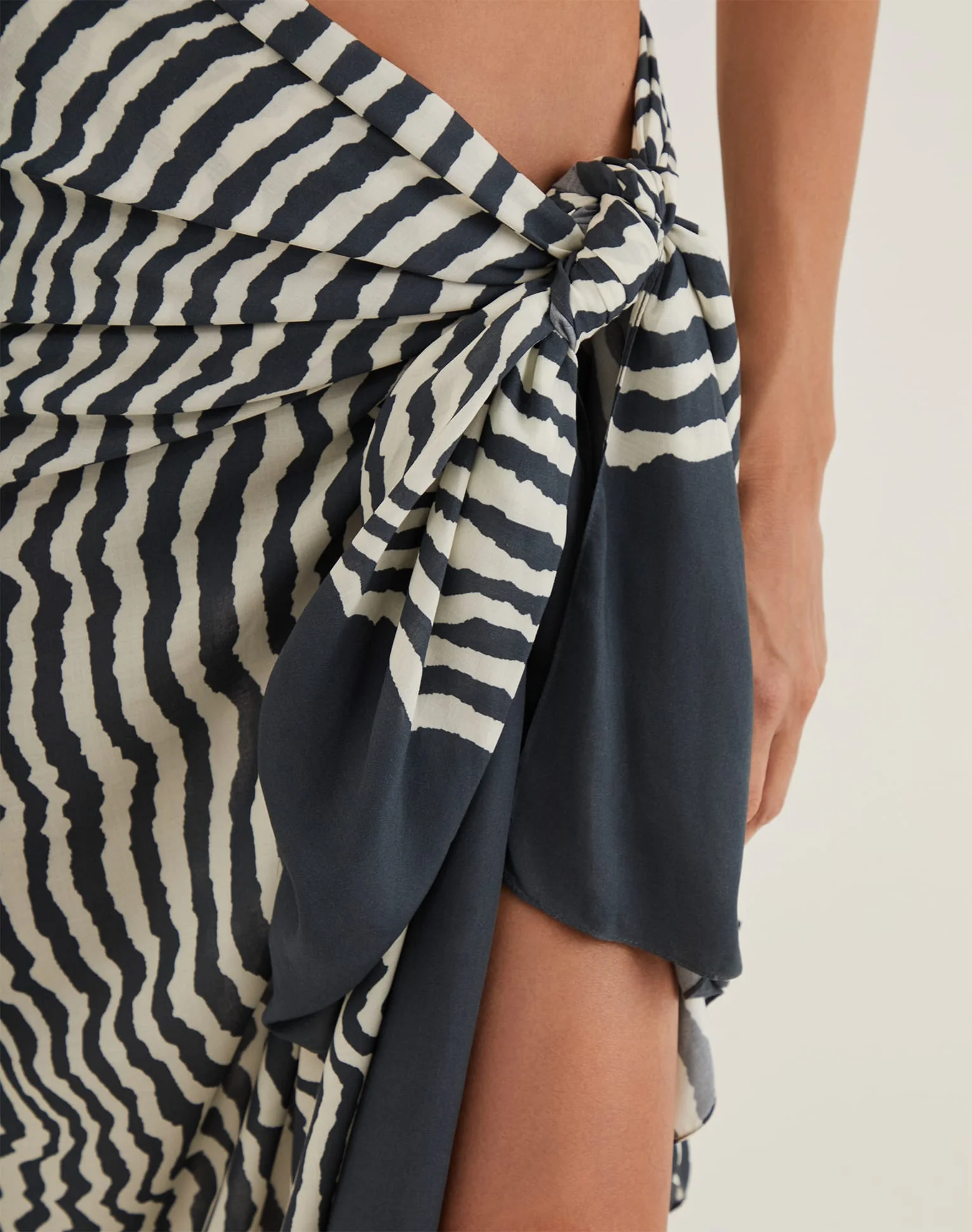 Sarong (Final Sale) - Ravine - Image 3